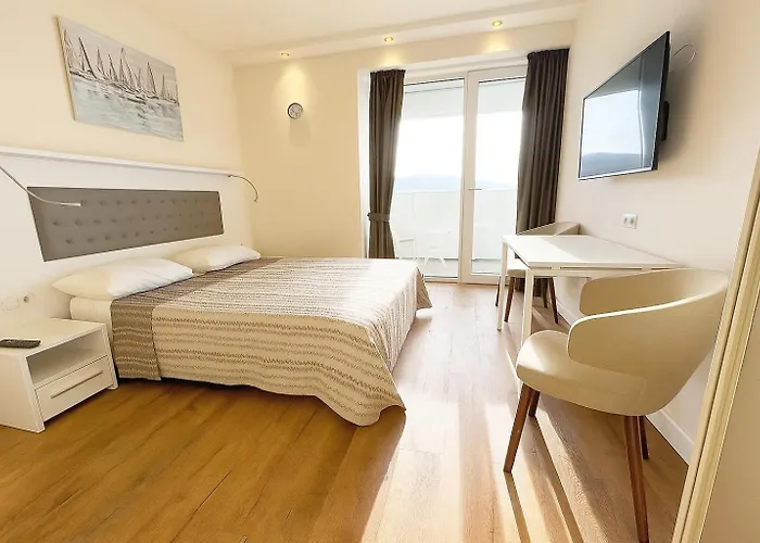Mountain & Sea View Studio At Alliance