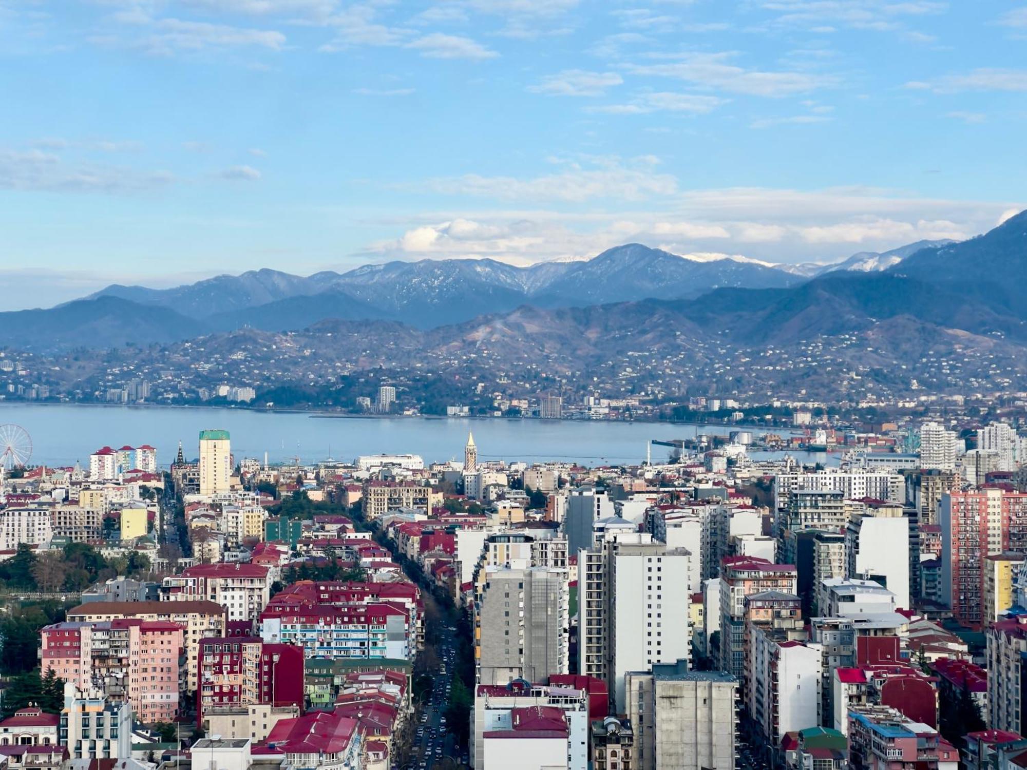 Mountain & Sea View At Alliance Batumi