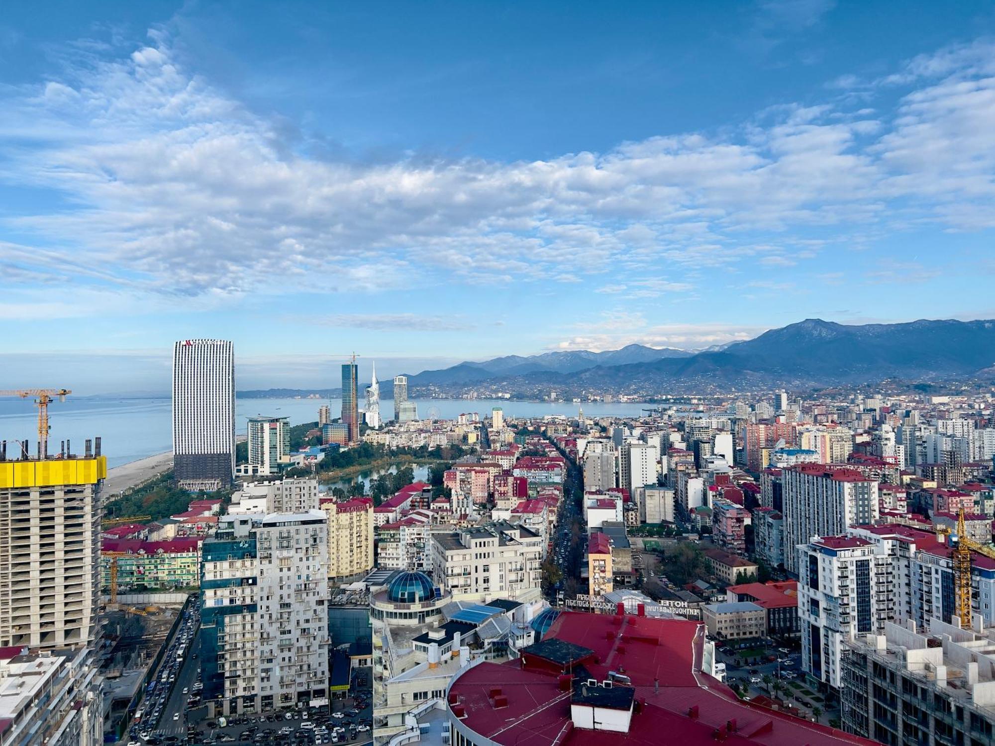 Mountain & Sea View At Alliance Batumi